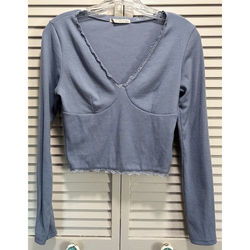 Active USA Blue Ribbed Long Sleeve Crop V Neck‎ Lace Trim Top Size Medium